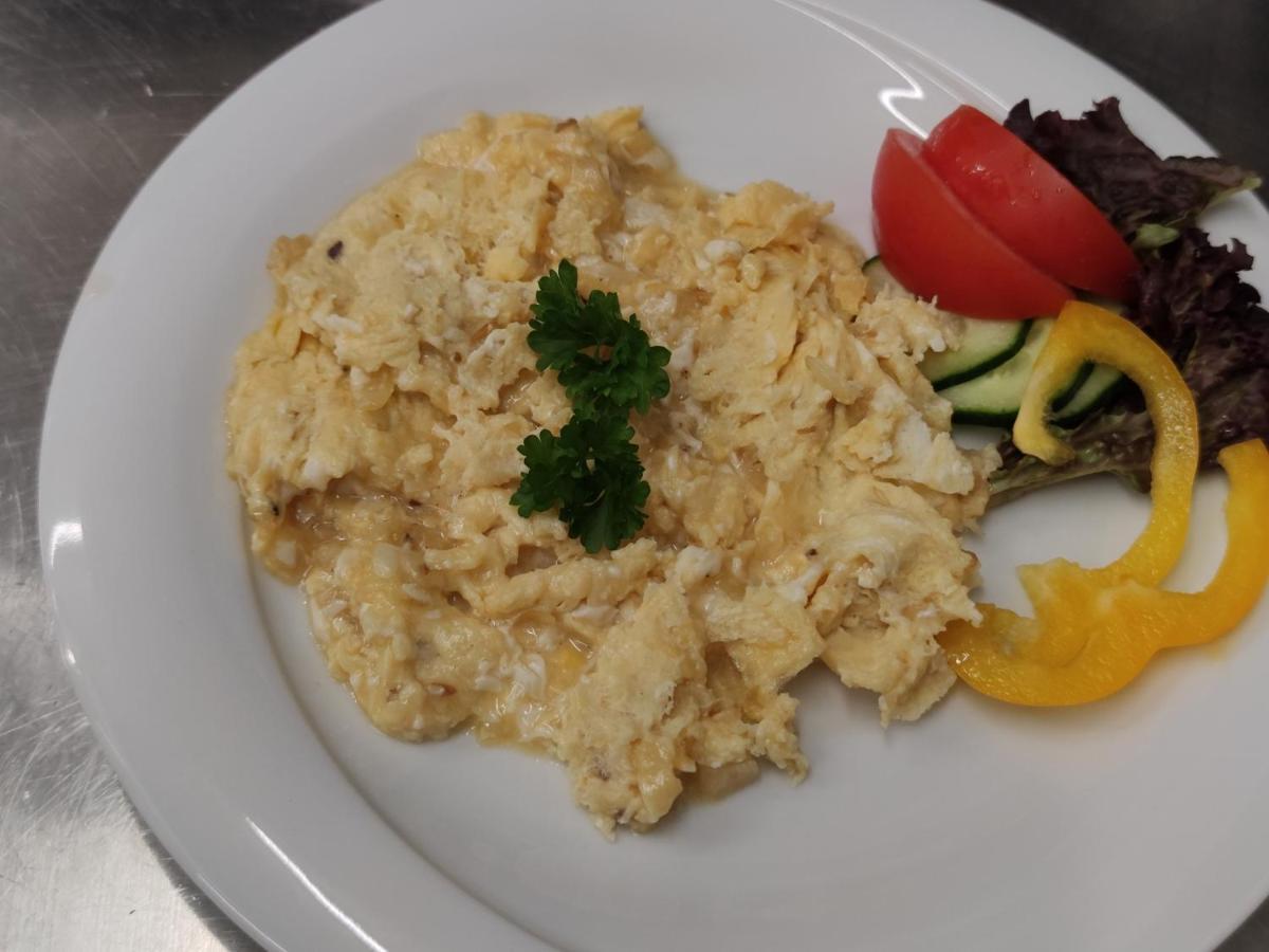 Pizzeria Alzbetka Otel Strecno Dış mekan fotoğraf