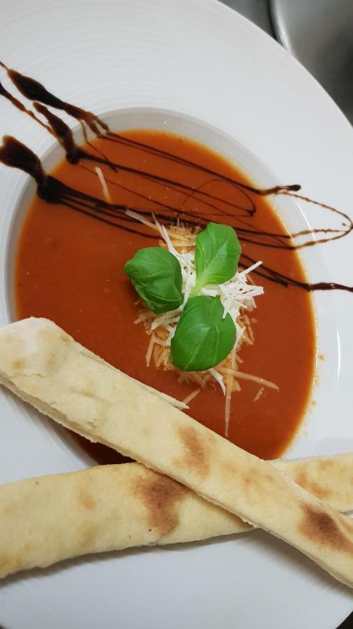 Pizzeria Alzbetka Otel Strecno Dış mekan fotoğraf