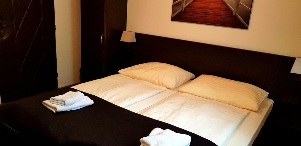 Pizzeria Alzbetka Otel Strecno Dış mekan fotoğraf