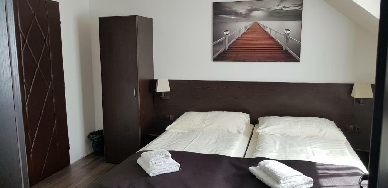 Pizzeria Alzbetka Otel Strecno Dış mekan fotoğraf