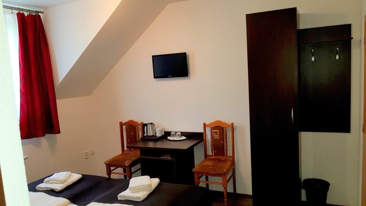 Pizzeria Alzbetka Otel Strecno Dış mekan fotoğraf